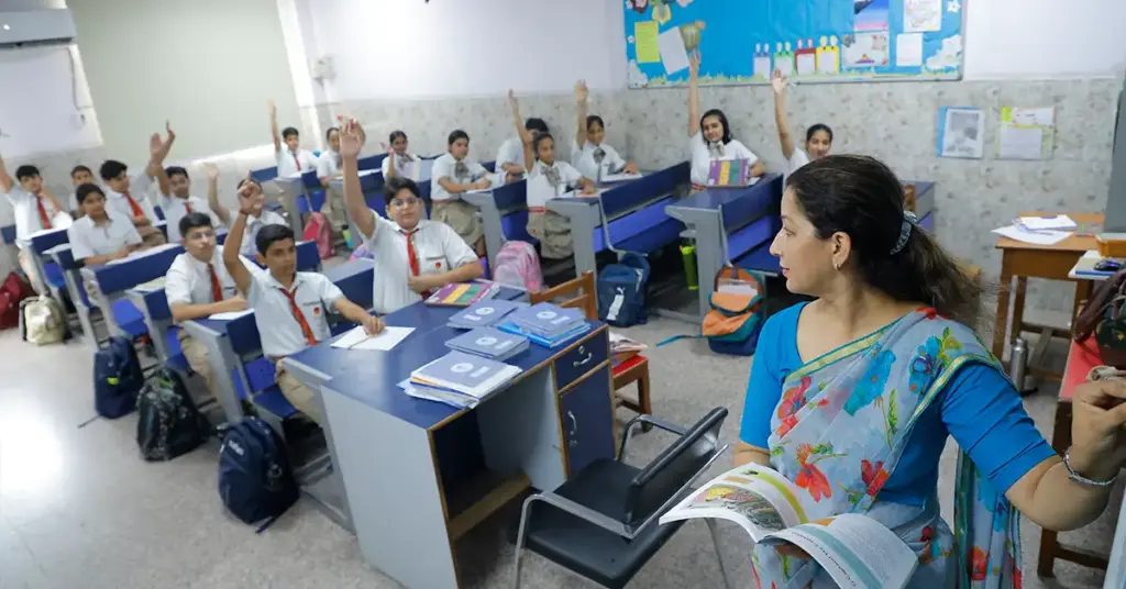 Which School in Rohtak is Best for Science Stream After 10th? - Senior Wing